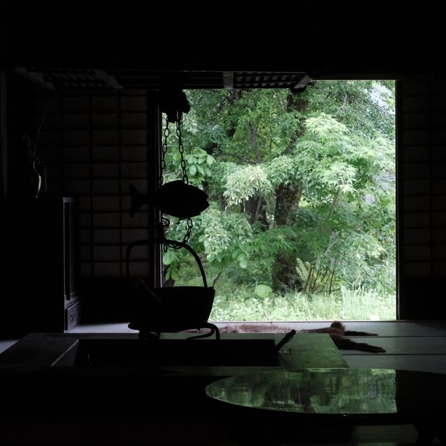 When taking that photo, I thought it was way to dark. So i adjustet the brightness and took some more. But the first one turned out to be the best. :D
Hirayu Onsen
