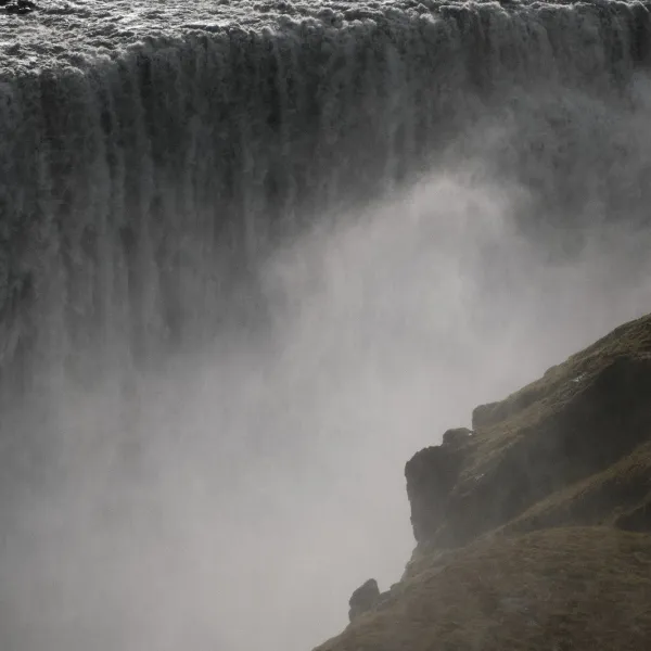 I'm very happy how that picture of Dettifoss turned out. The waterfall is 100m wide and has a drop of 44m btw.